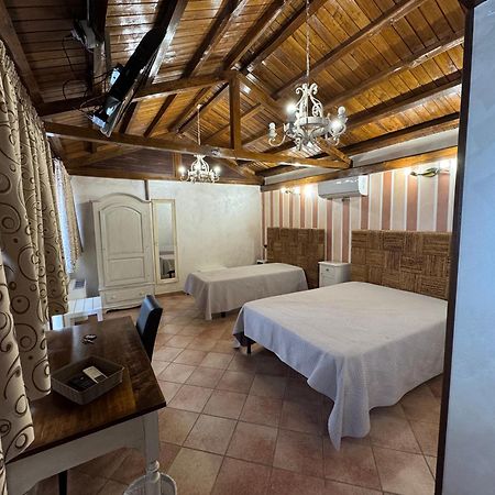 B&B Oasi Di Mamma Clara Латина Екстериор снимка